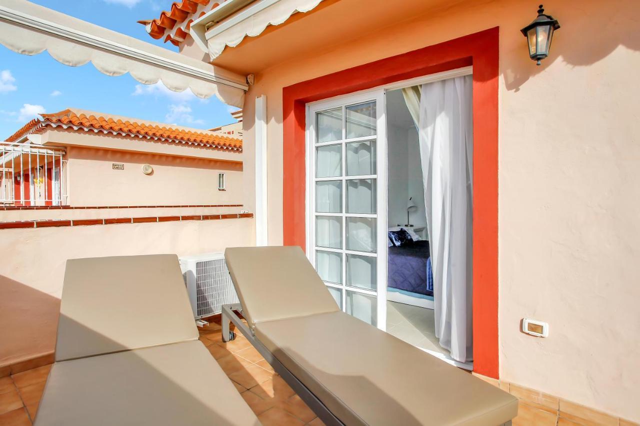 Top Floor, Sea View, Huge Terrace, Heated Pool, Garage Los Cristianos  Exterior foto